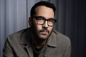 Knowing the Challenges Faced by Jeremy Piven in His Job